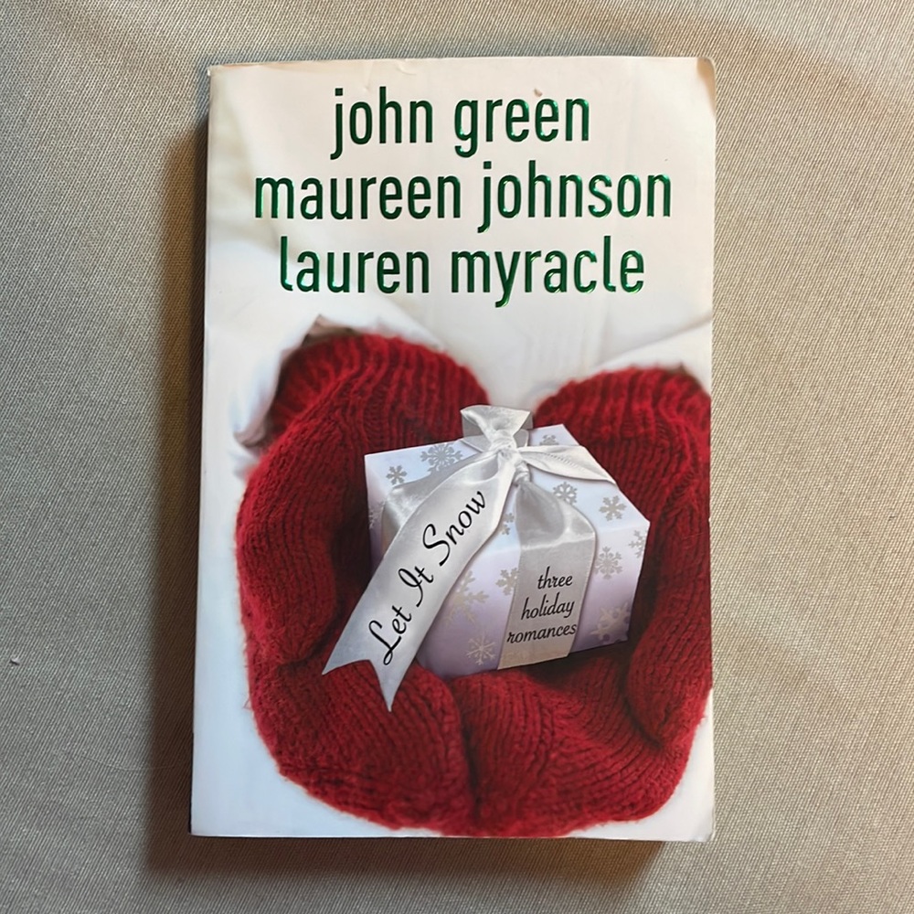 📚2/$6  Let It Snow : Three Holiday Romances